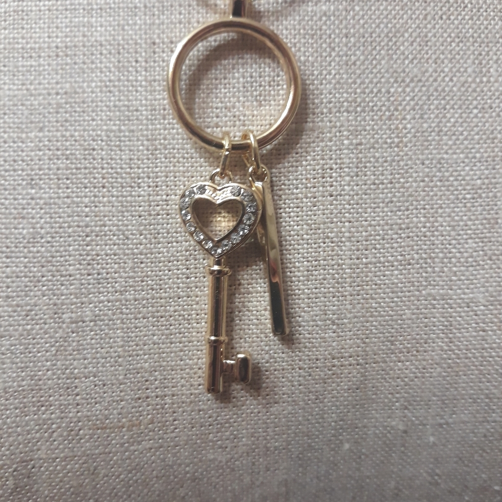 GOLD 20" Mary Kay "you hold the key" necklace.NWT